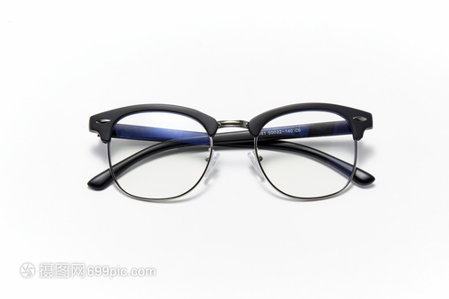 老花镜黑框近视眼镜 现代办公人士的必备用品
